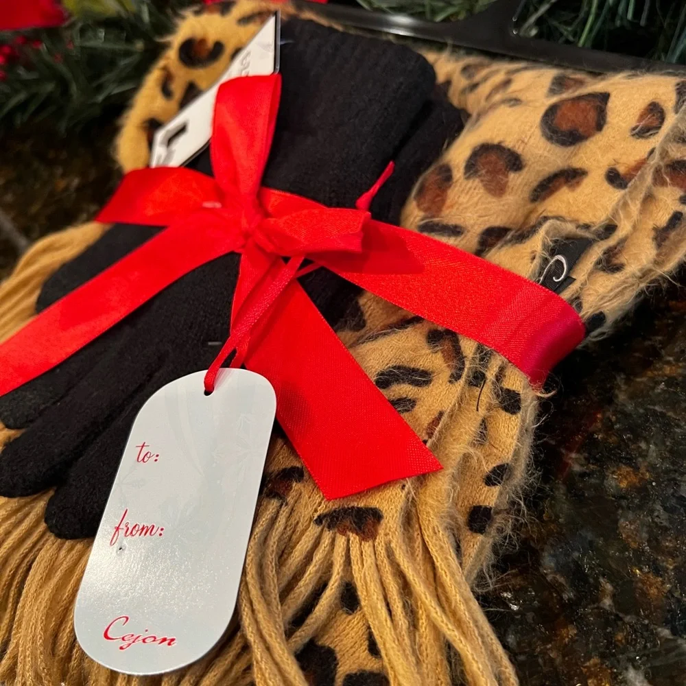 NWT•Luxurious Leopard Scarf and Glove Set by Cejon